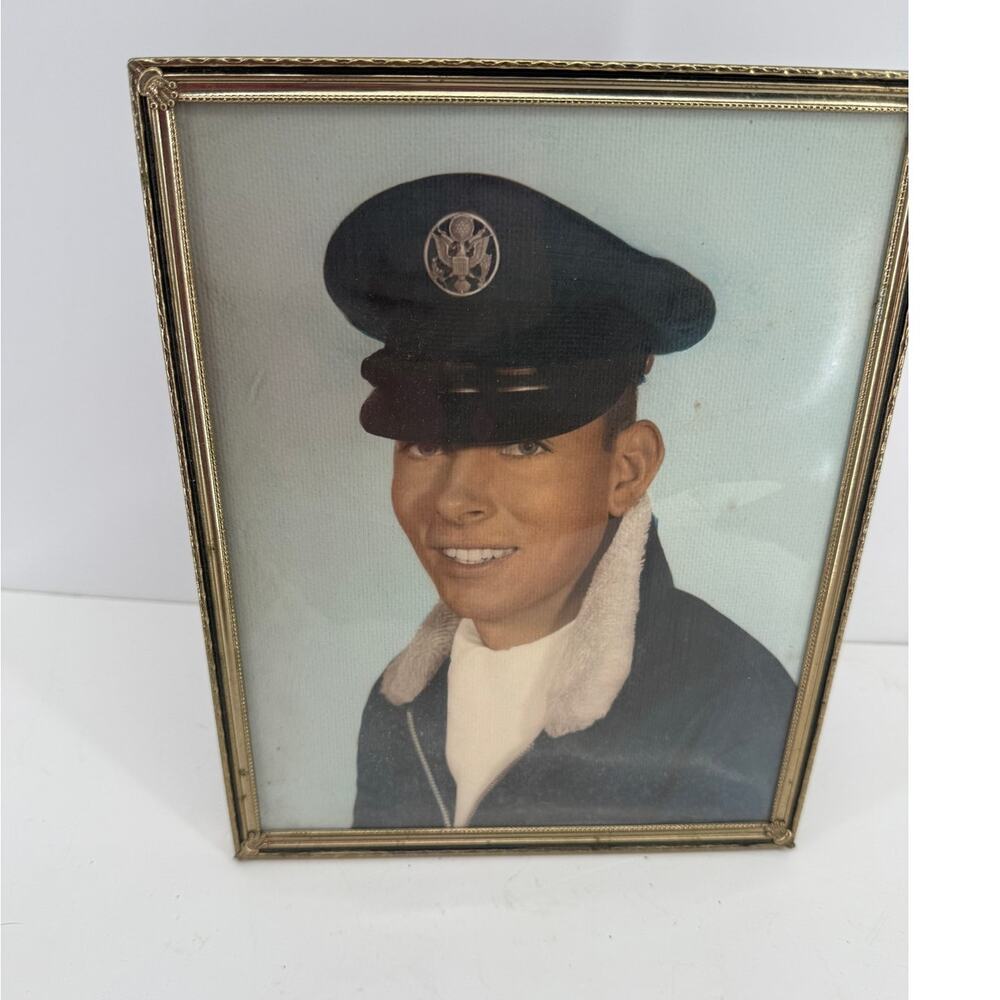 Vintage US Air Force Military Portrait 8x10 Uniform Serviceman Framed Photograph